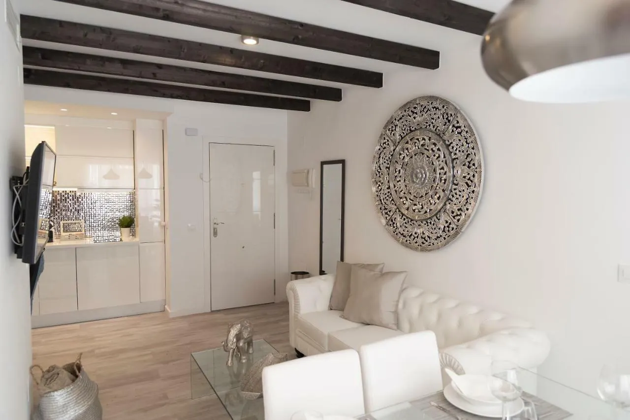 Cosy Flat - City Center - Parking Free Malaga